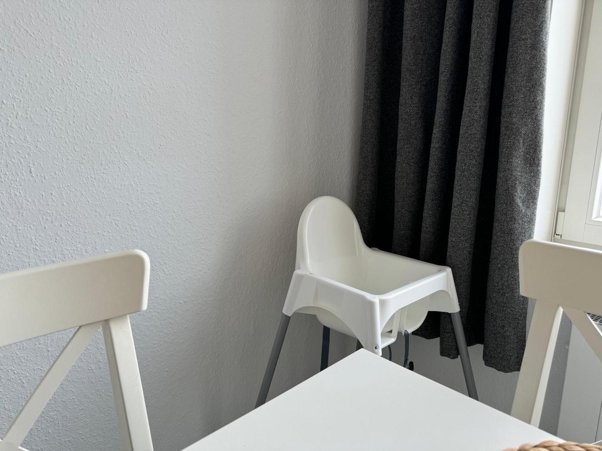 Moderne 4 Zimmer Apartment Mit Bergblick Stadtzentrum Contactless Check-In Gehrden (Lower-Saxony) Exterior foto