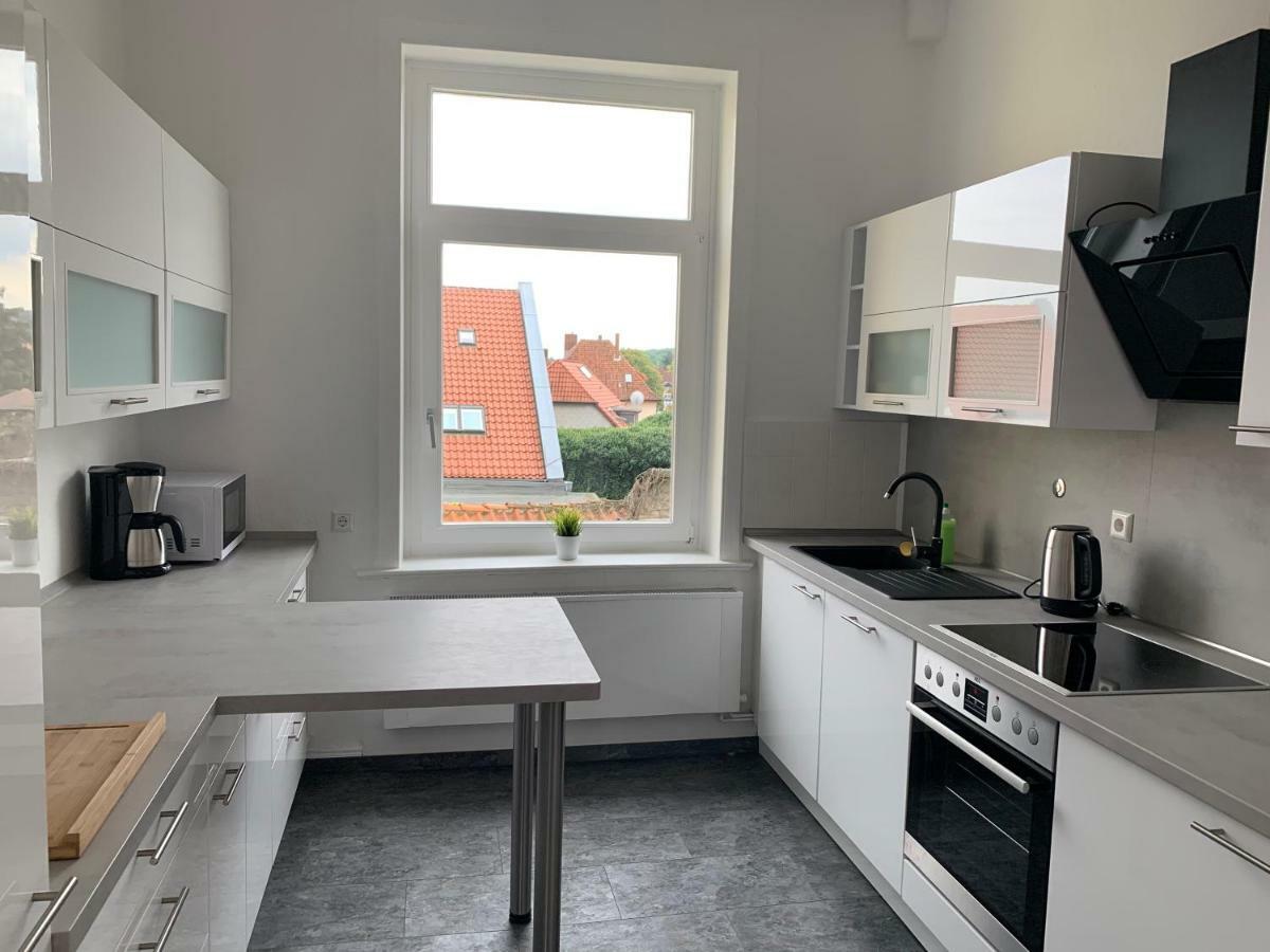 Moderne 4 Zimmer Apartment Mit Bergblick Stadtzentrum Contactless Check-In Gehrden (Lower-Saxony) Exterior foto