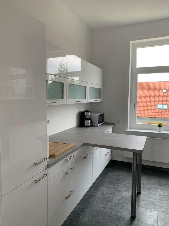 Moderne 4 Zimmer Apartment Mit Bergblick Stadtzentrum Contactless Check-In Gehrden (Lower-Saxony) Exterior foto